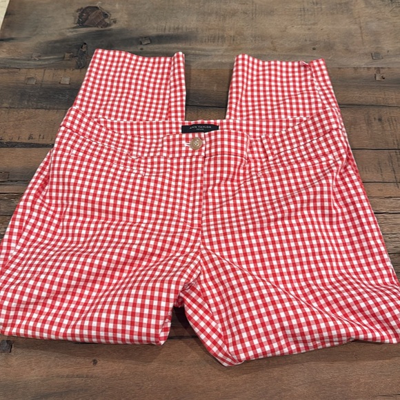 Like New Ann Taylor Petite Crop Pants Size 8P - Picture 3 of 3
